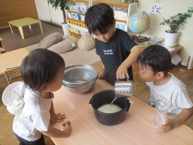 給食の様子